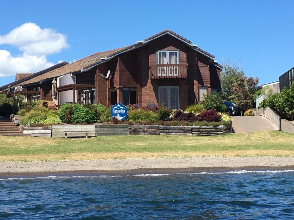 陶波 瀑布湖畔汽车旅馆汽车旅馆 外观 照片 The house at 10000 Lake Washington Boulevard East, where the band recorded the album